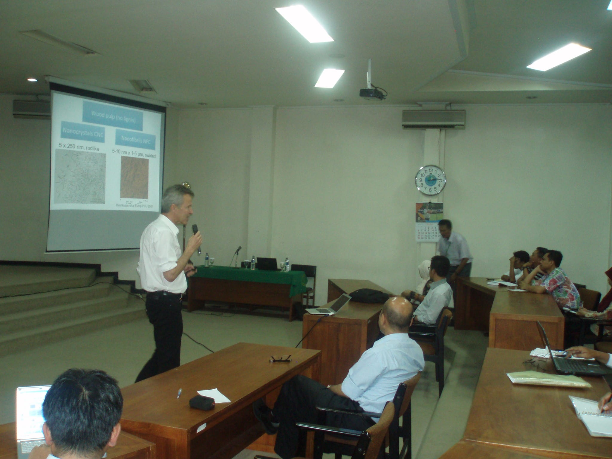 Kuliah dosen tamu mengenai teknologi nanokomposit oleh Prof. Lars Berglund (Royal Institute of Technology, Swedia)